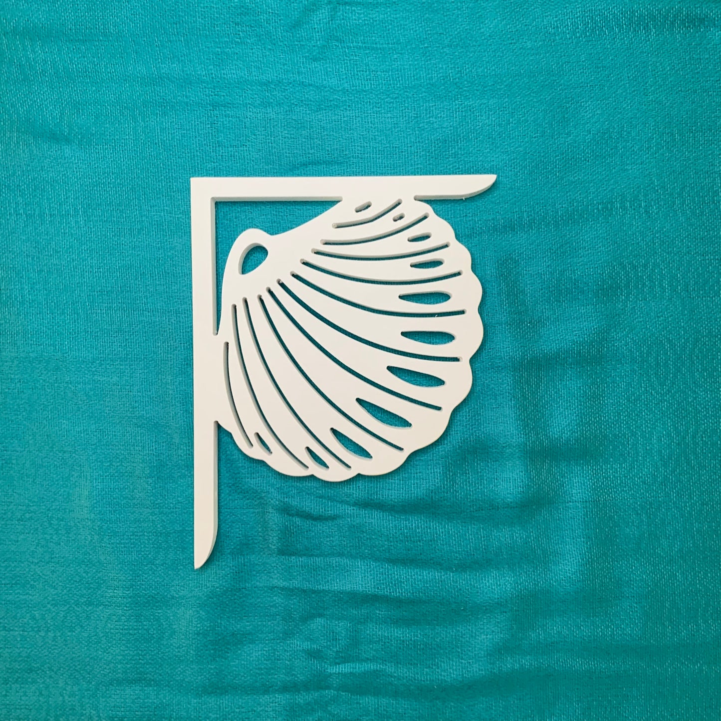 Mailbox Bracket - Seashell - Small 7" x 9"