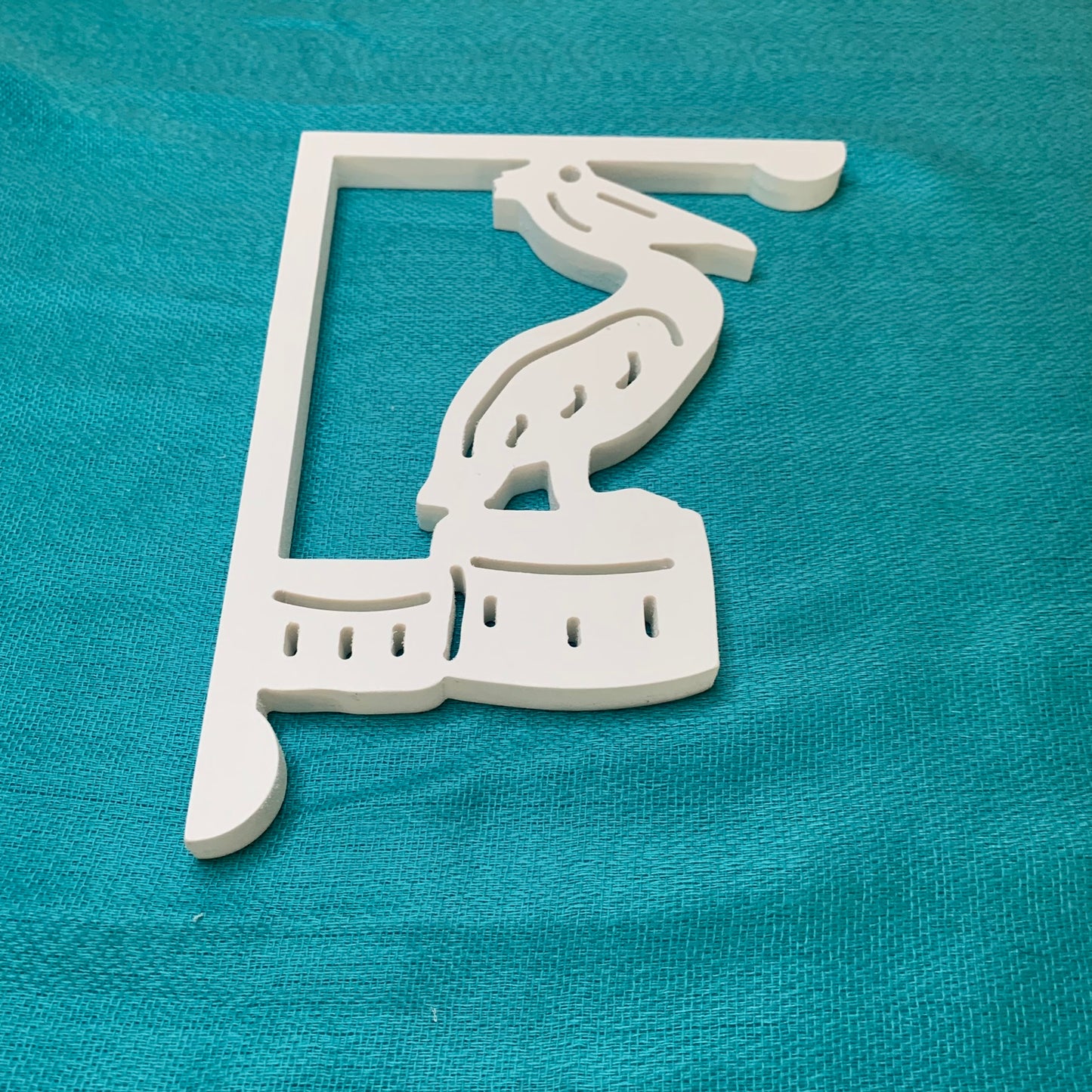 Mailbox Bracket - Pelican - Small 7" x 9"