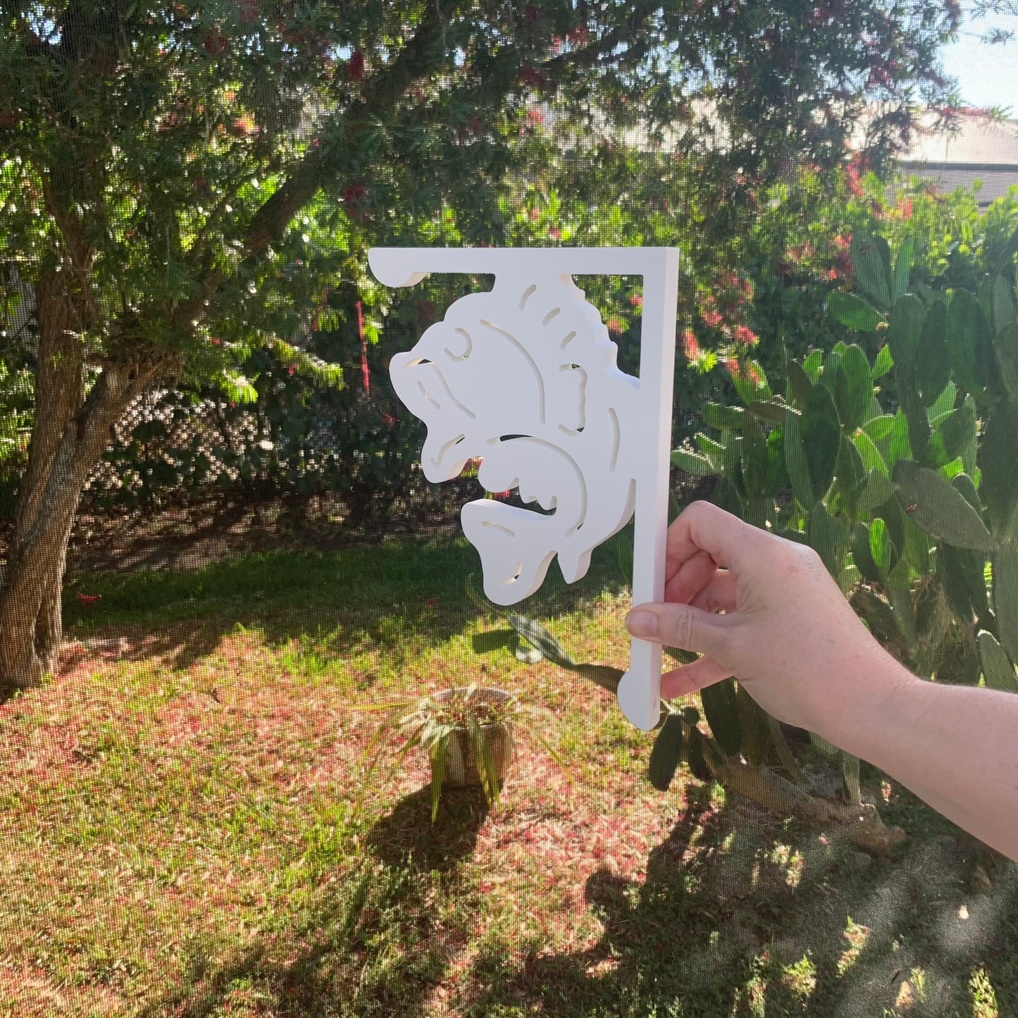 Mailbox Bracket - Largemouth Bass - Small 7" x 9"