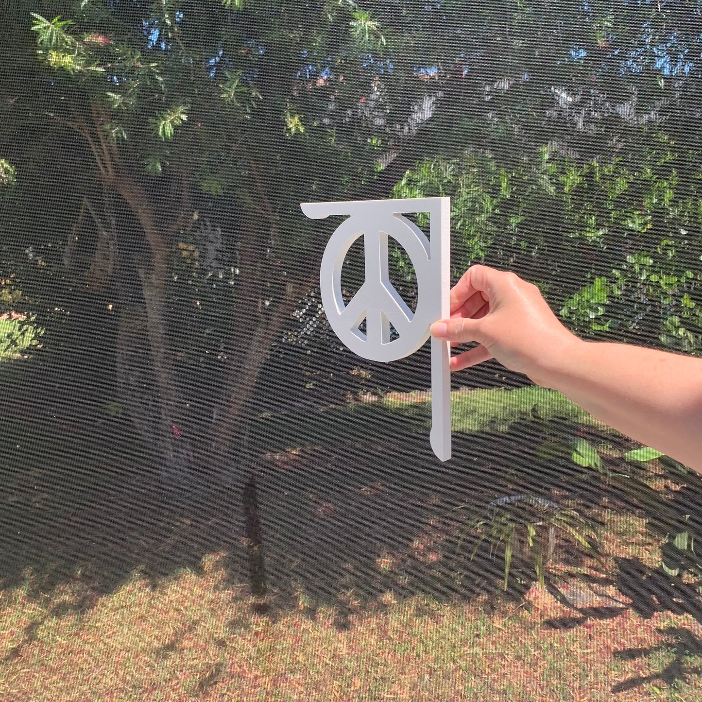 Mailbox Bracket - Peace Sign - Small 7" x 9"