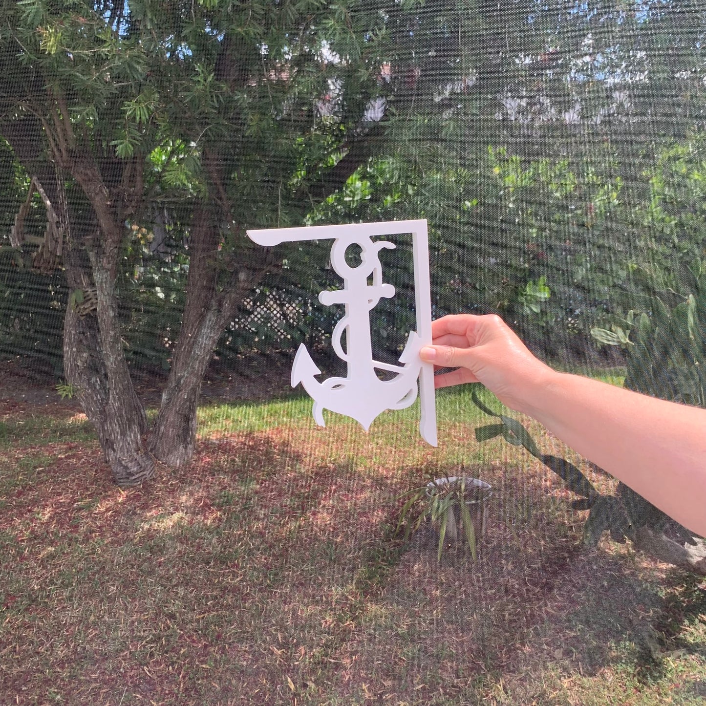 Mailbox Bracket - Anchor - Small 7" x 9"