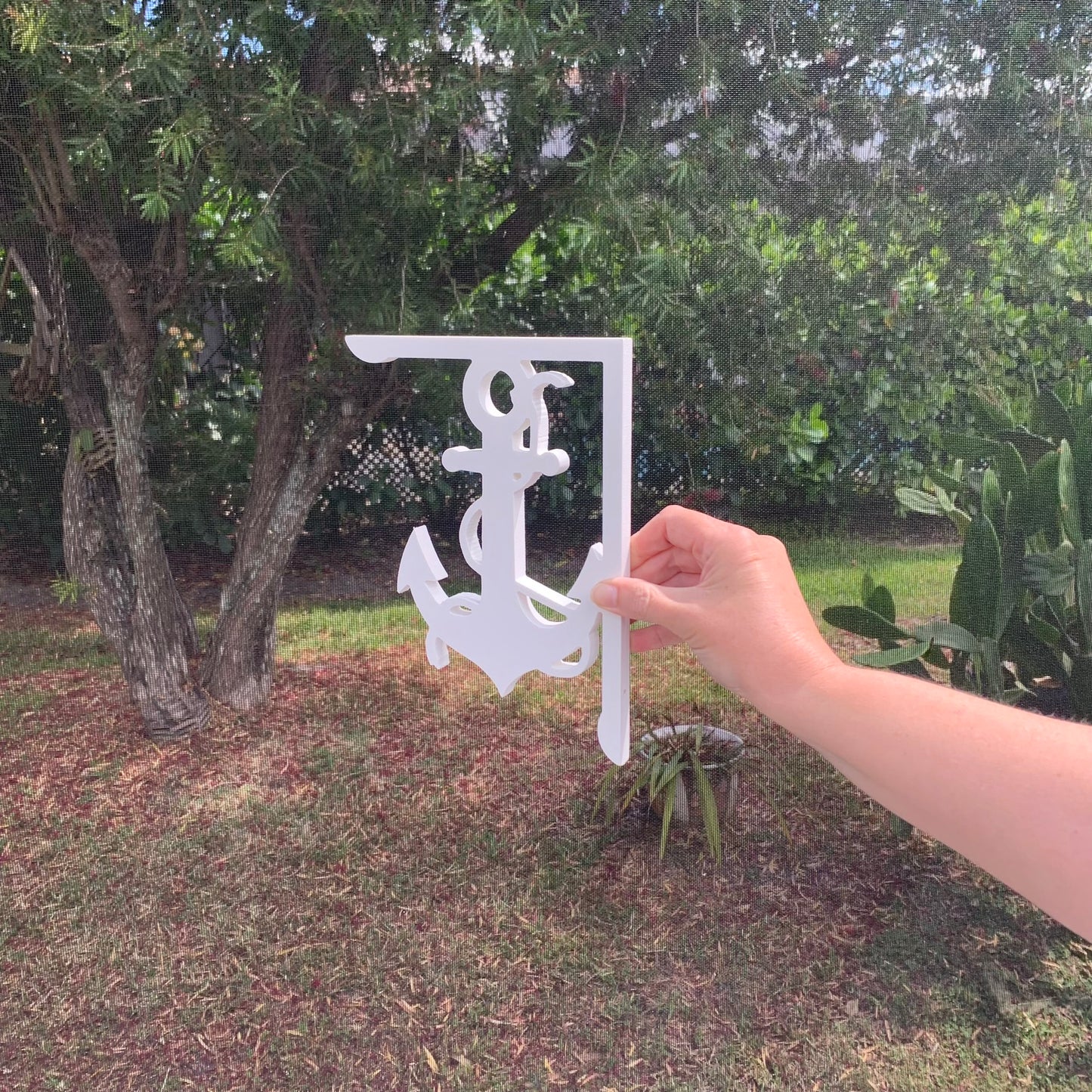 Mailbox Bracket - Anchor with Rope - Small 7" x 9"
