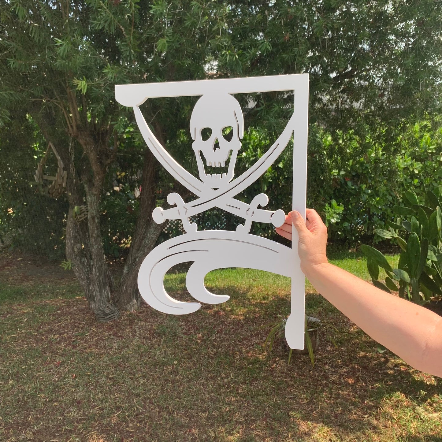 Mailbox Bracket - Pirate Wave - Large 16" x21"