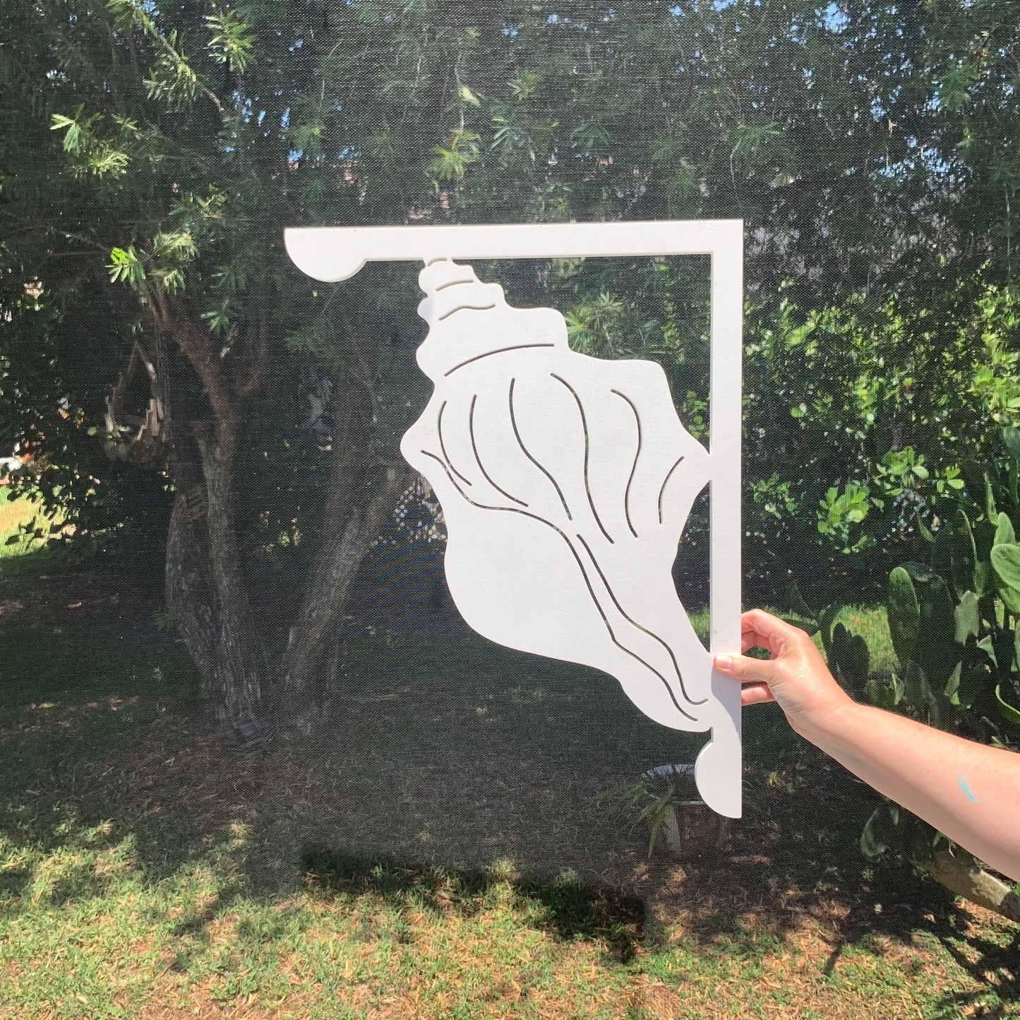 Mailbox Bracket - Conch - Large 16" x 21"