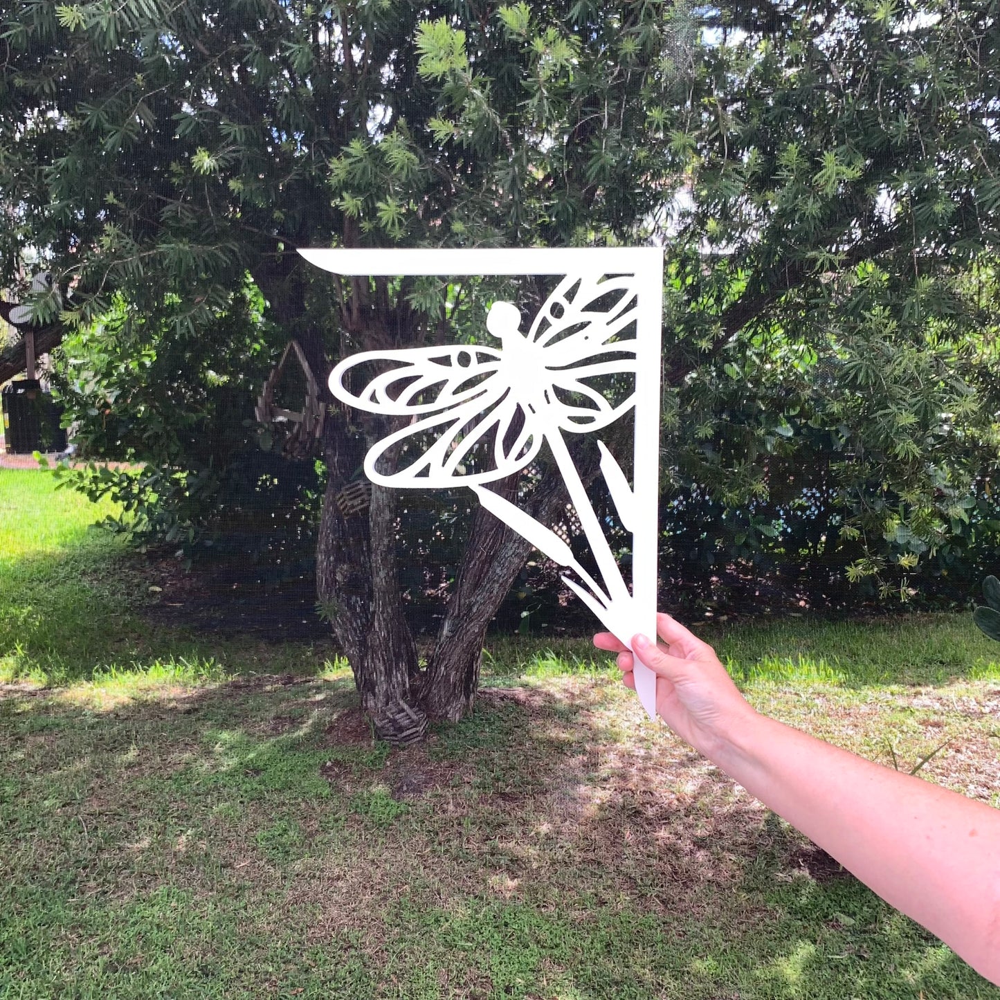 Mailbox Bracket - Dragonfly - Medium 12" x 16"