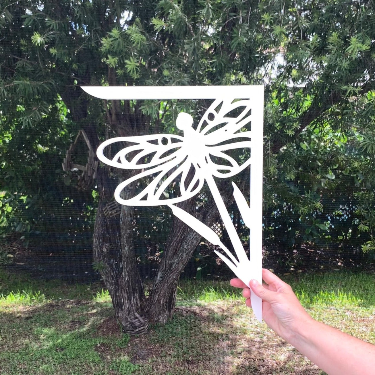 Mailbox Bracket - Dragonfly - Medium 12" x 16"