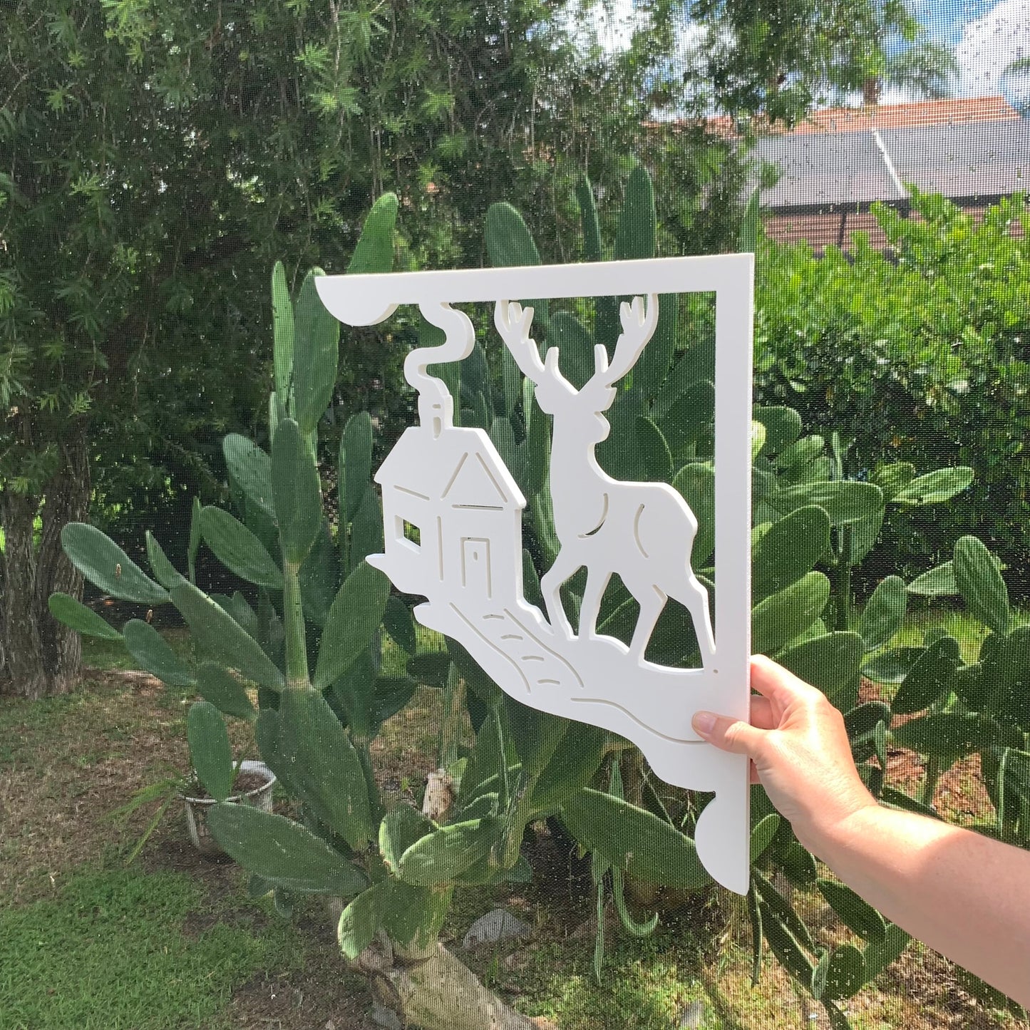 Mailbox Bracket - Deer Cabin - Medium 12" x 16"