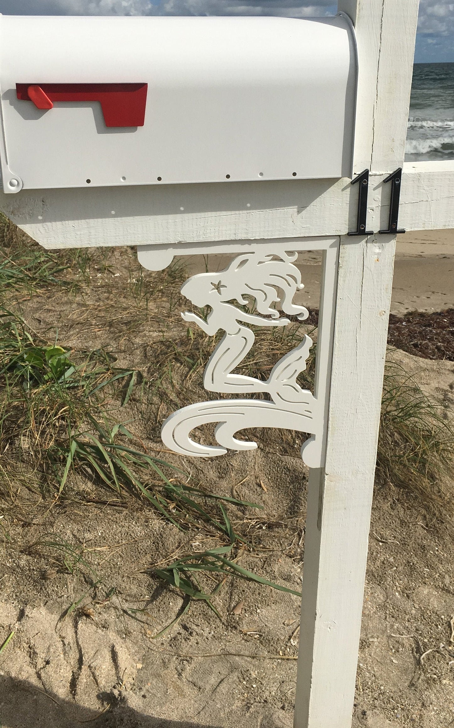 Mailbox Bracket - Mermaid - Medium 12" x 16"