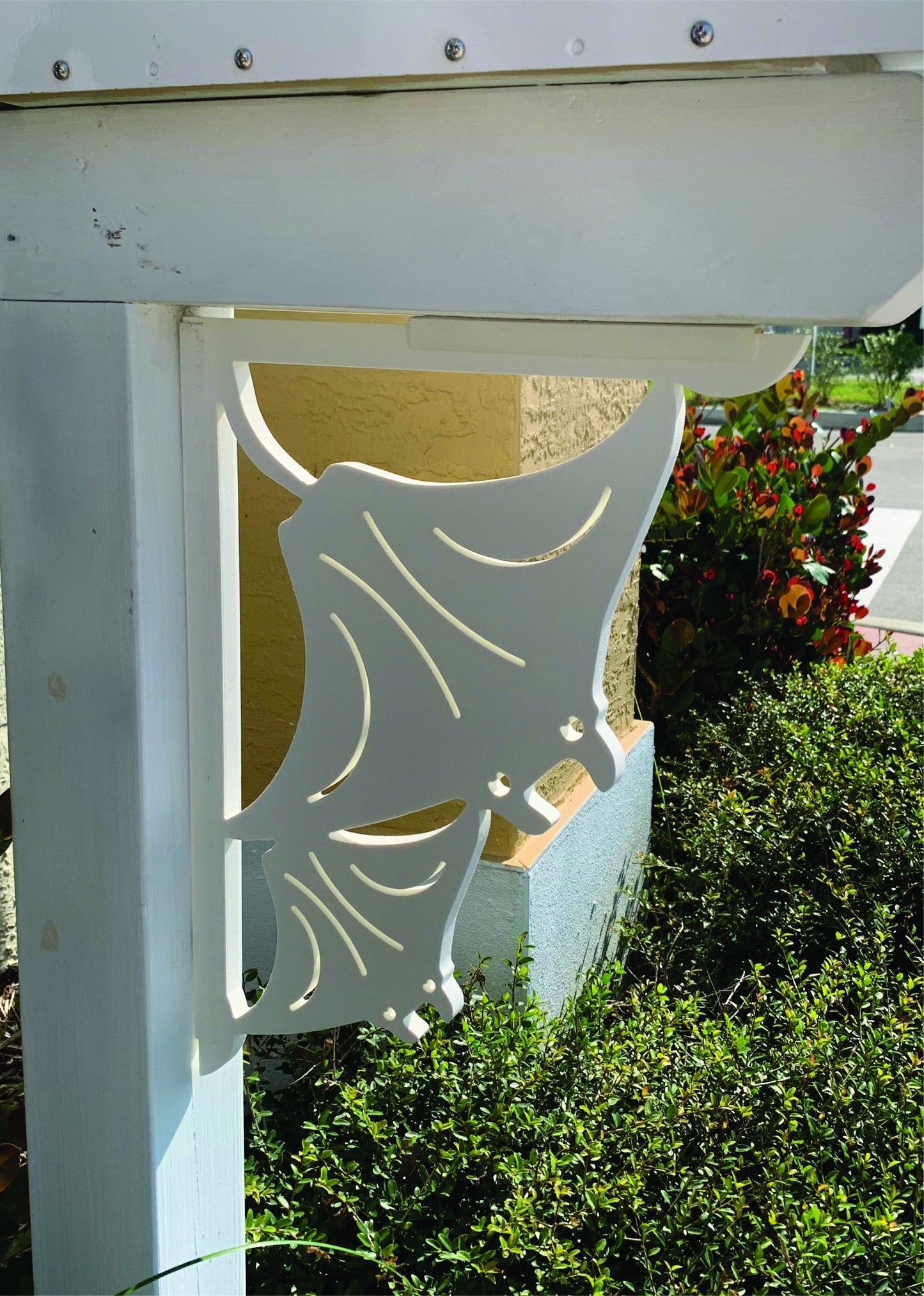 Mailbox Bracket - Stingray - Medium 12" x 16"
