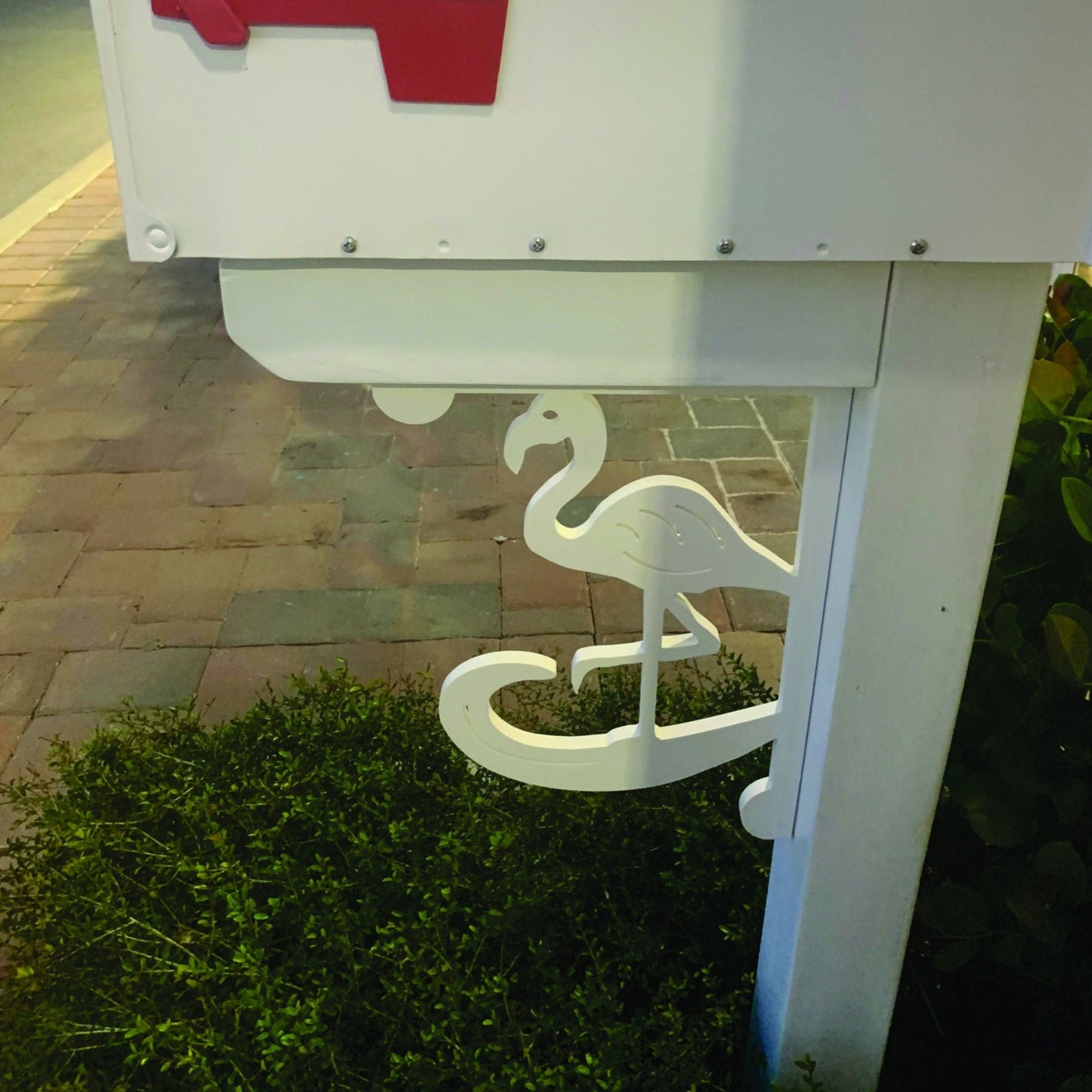 Mailbox Bracket - Flamingo - Medium 12" x 16"