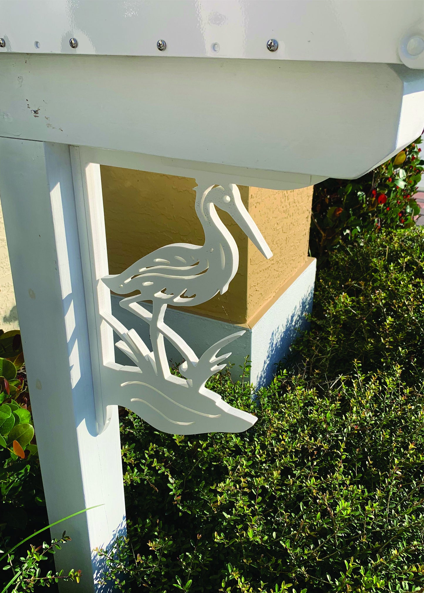Mailbox Bracket - Heron - Medium 12" x 16"
