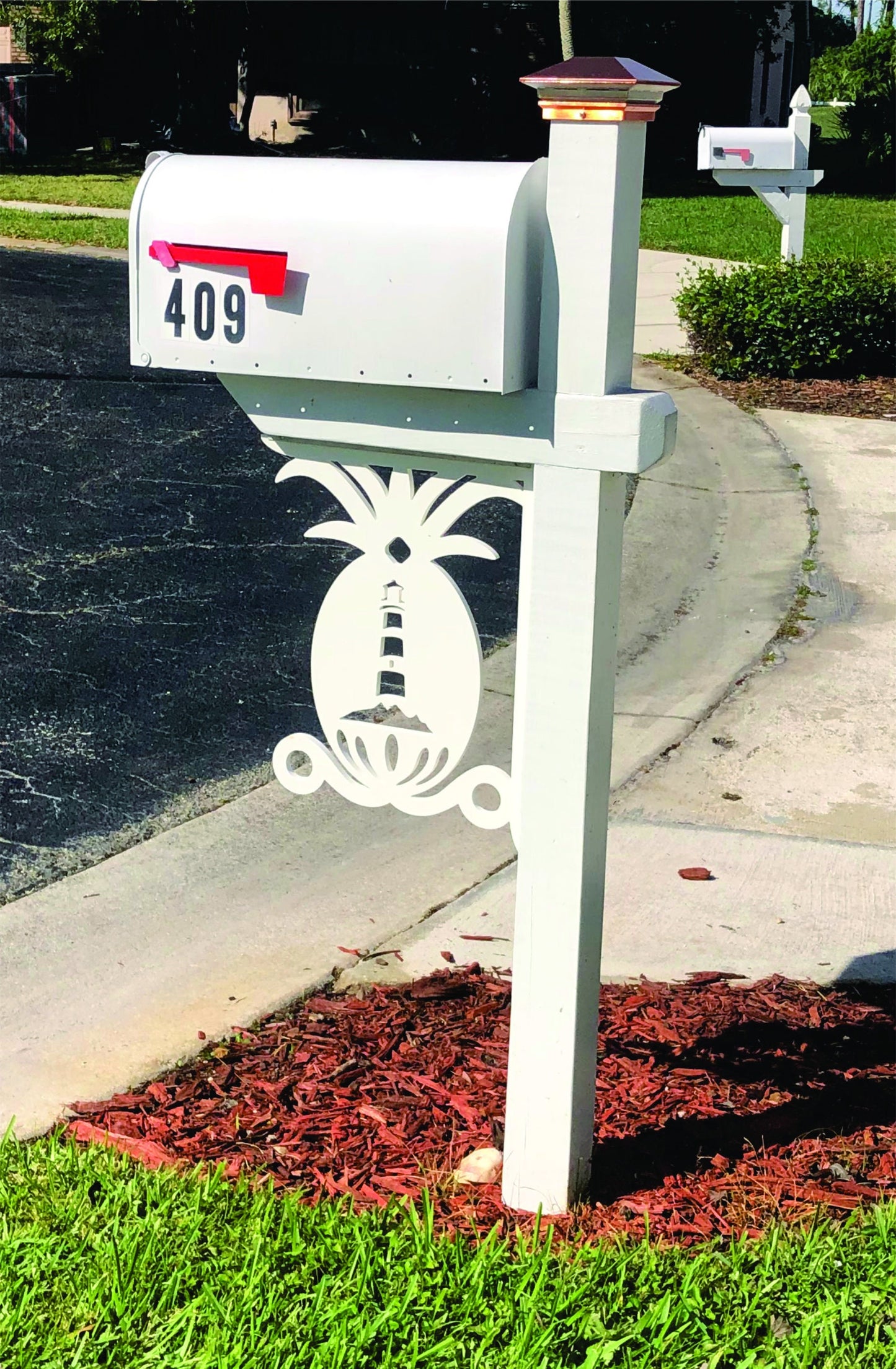 Mailbox Bracket - Pineapple with Lighthouse - Large 16" x21"