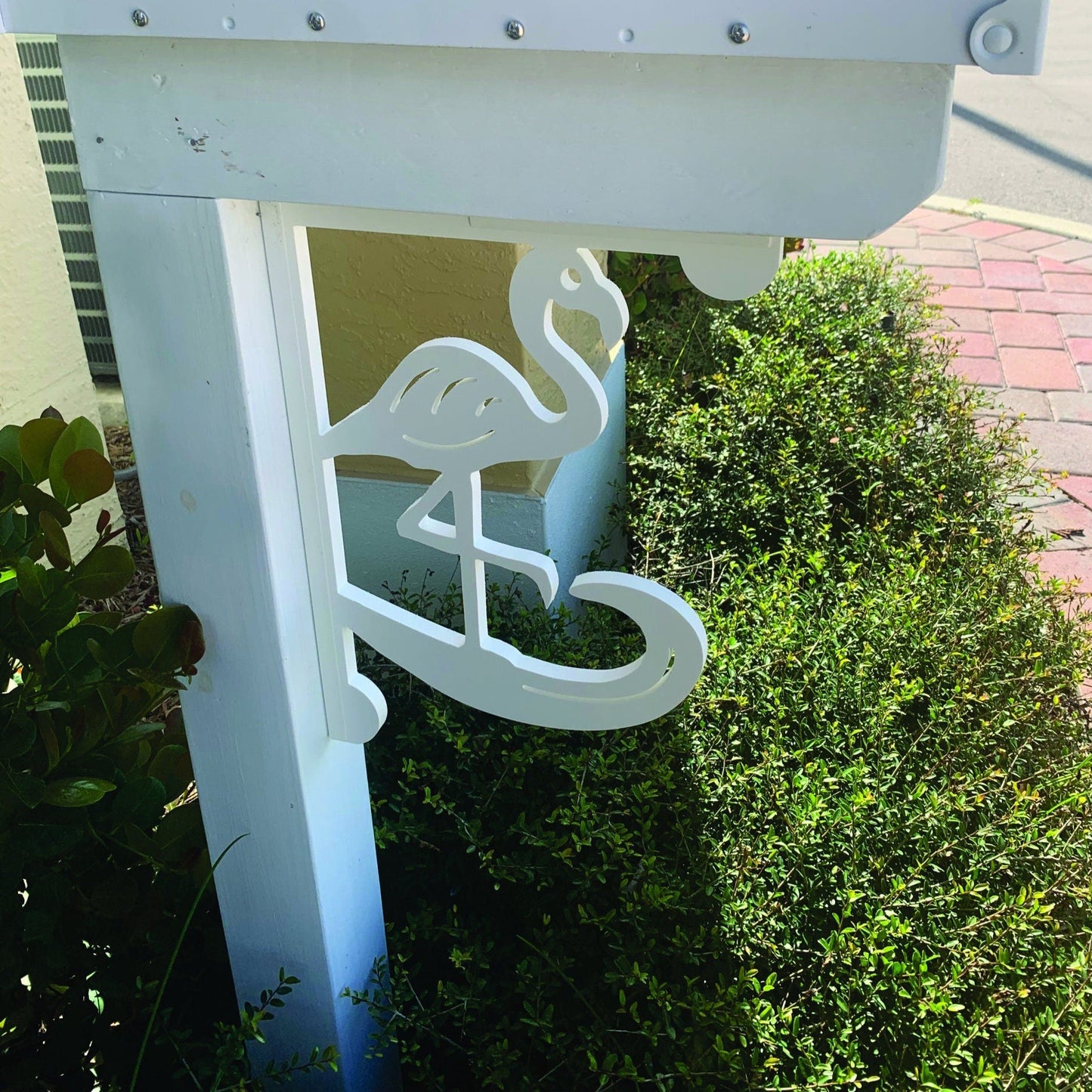 Mailbox Bracket - Flamingo - Medium 12" x 16"