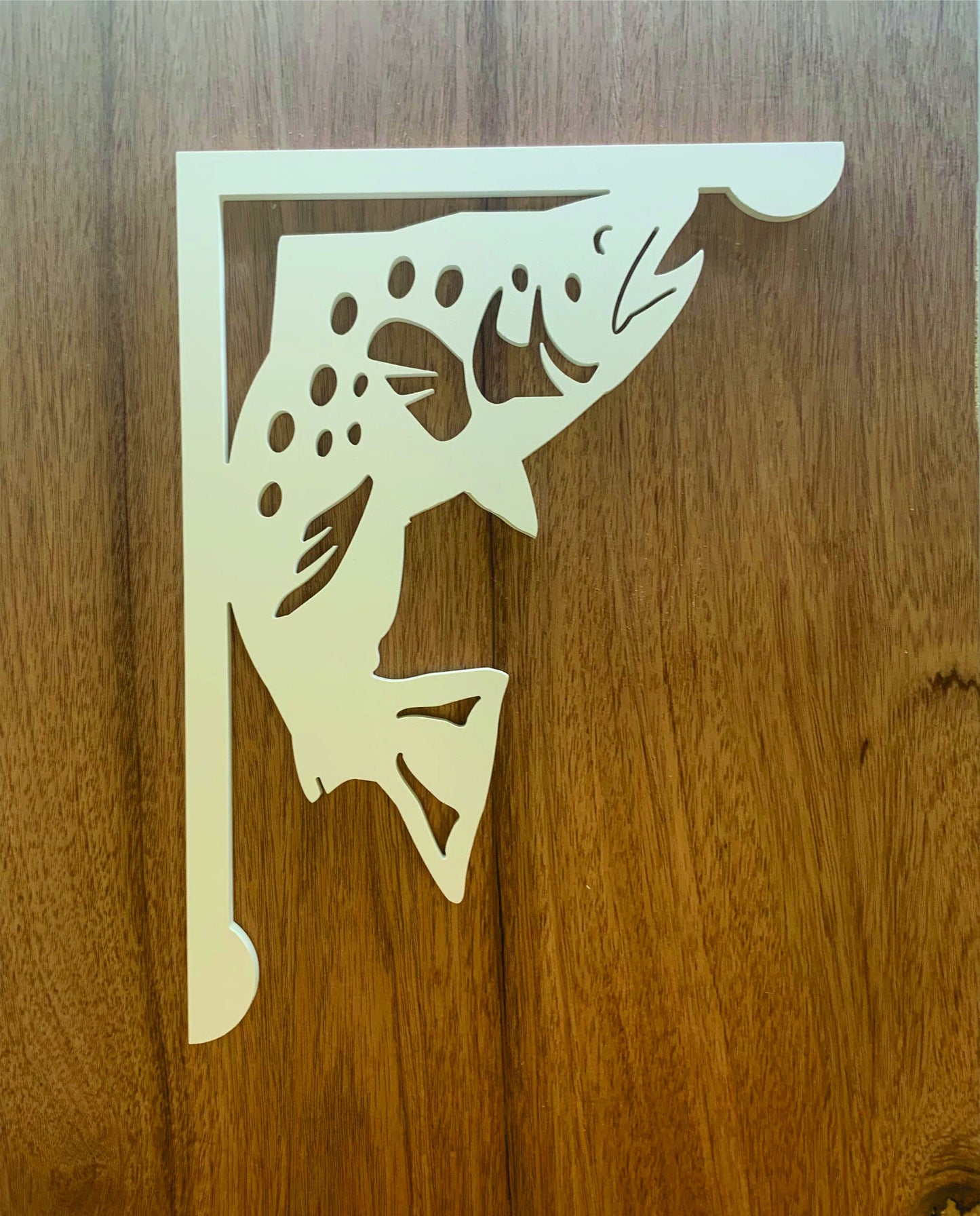 Mailbox Bracket - Speckled Trout - Large 16" x21"