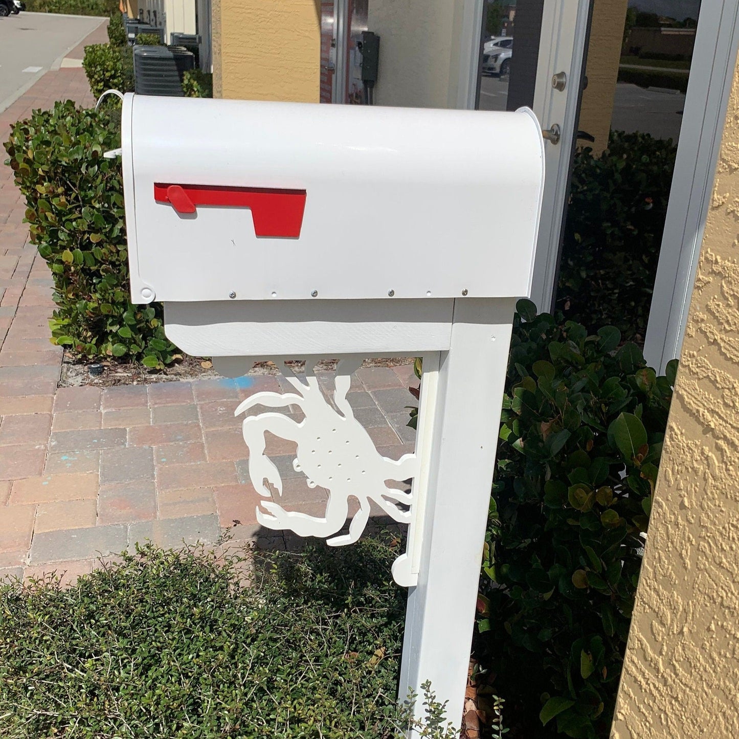 Mailbox Bracket - Crab - Medium 12" x 16"